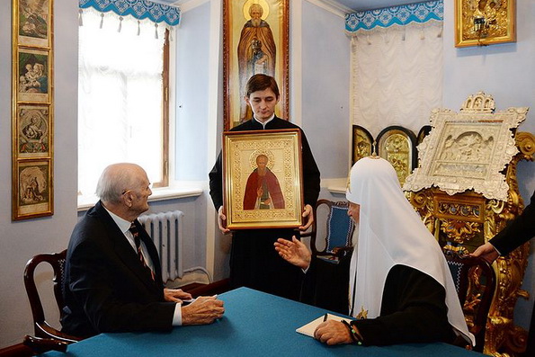 Патриарх Кирилл заявил о завершении экспертизы останков царской семьи