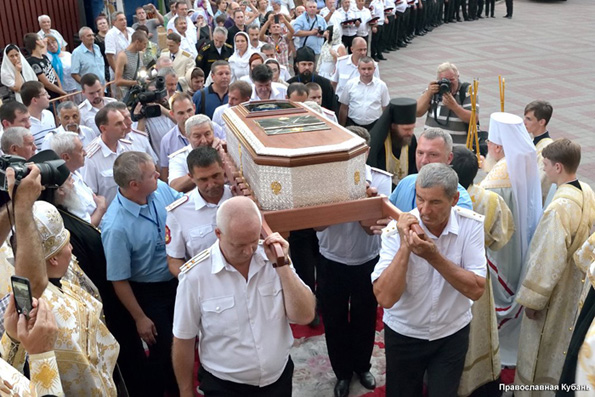 Юг России поклоняется мощам святого воина Федора Ушакова