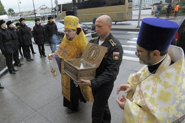 В Петербург с Корфу принесли башмачок Спиридона Тримифунтского