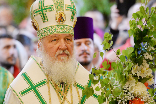 Через сошествие Святого Духа Божественное начало входит в жизнь мира, — Патриарх